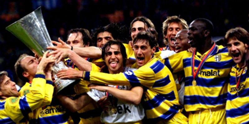 CLB Parma: Lịch sử thăng trầm của đội bóng áo vàng xanh 2 Giới thiệu tổng quan về CLB Parma